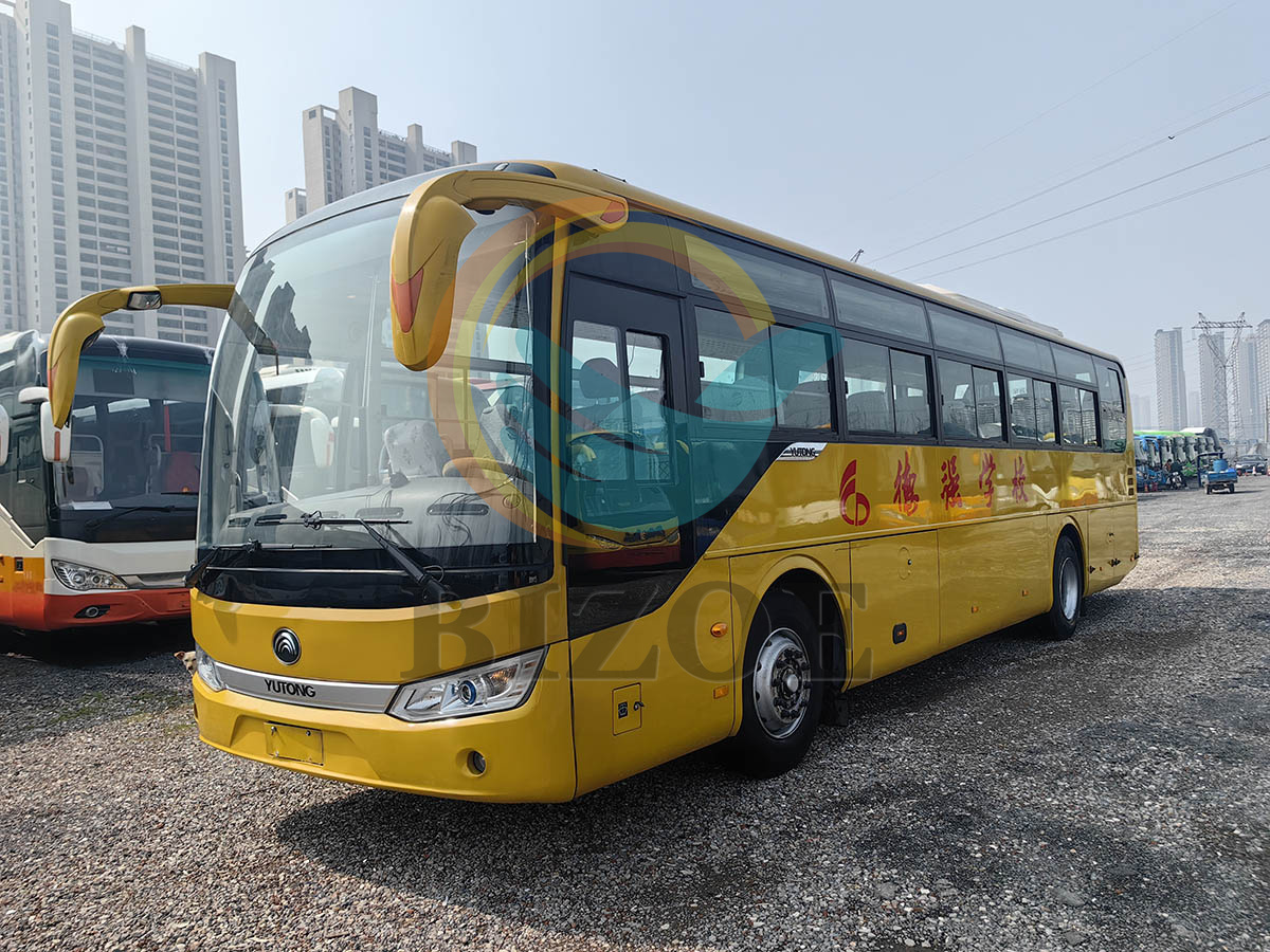 Used yellow ZK6118 Yutong buses have arrived