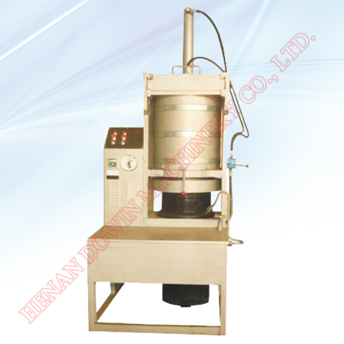 Automatic hydraulic oil press